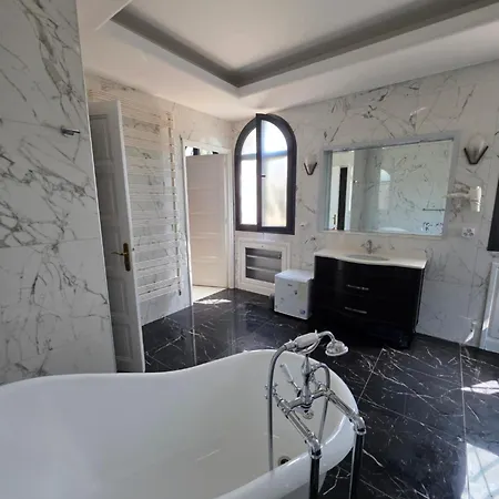 Luxury L'oranour Villa *