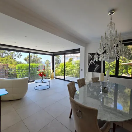 Luxury L'oranour Villa *