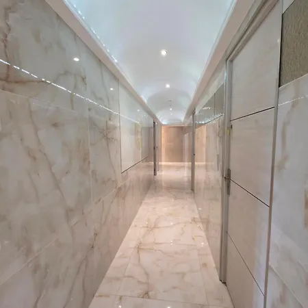 Luxury L'oranour Villa *